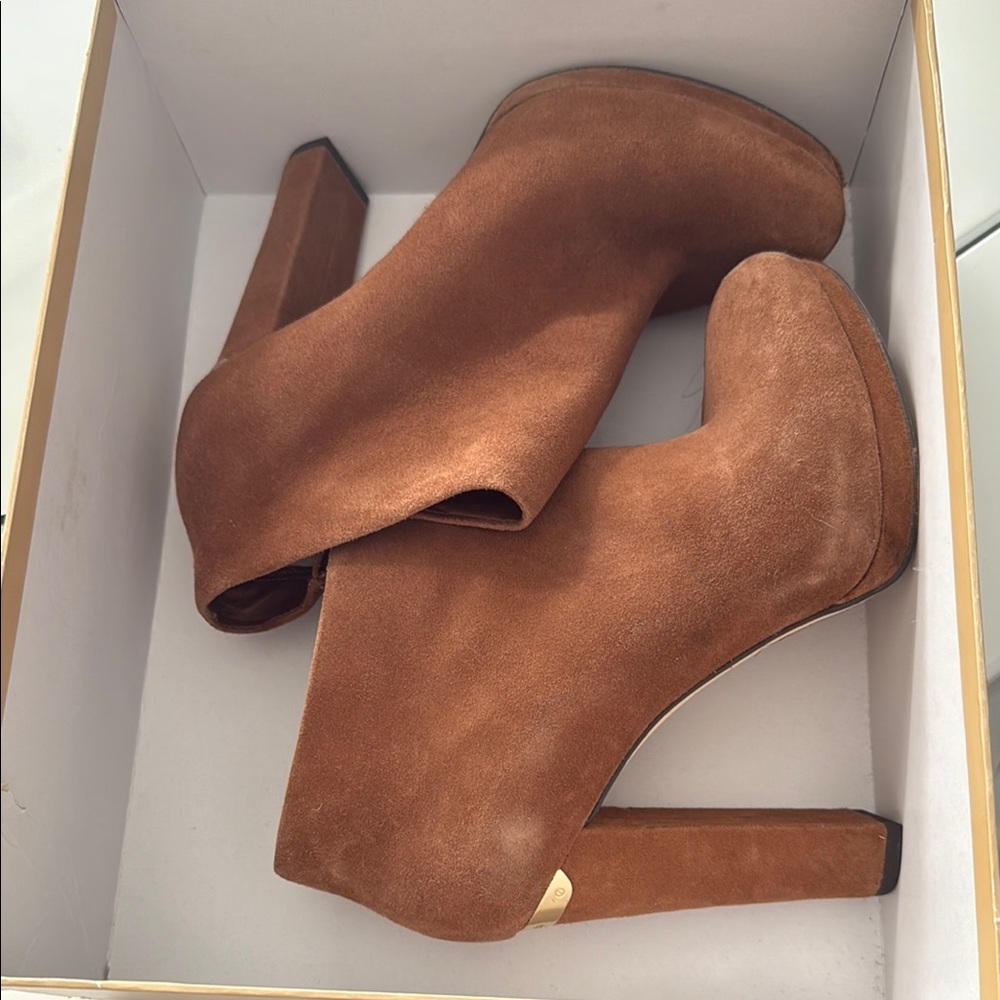 Elegant Brown Suede Women's Ankle Boots
